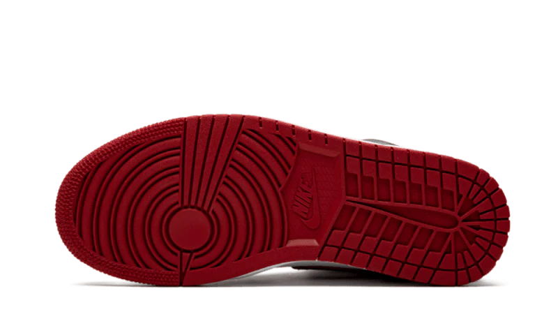 Air Jordan 1 Retro High Bloodline - Image 4