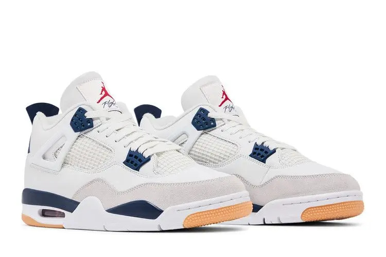 Air Jordan 4 Retro SB Navy - Image 2