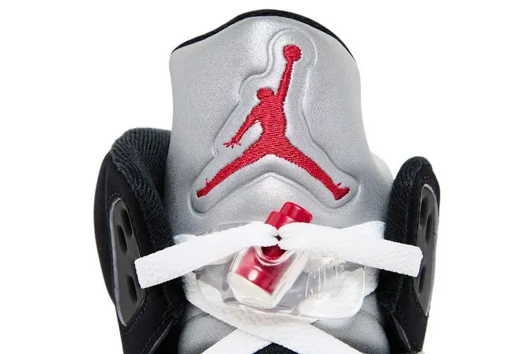 Air Jordan 5 Retro OG Black Metallic Reimagined - Image 4