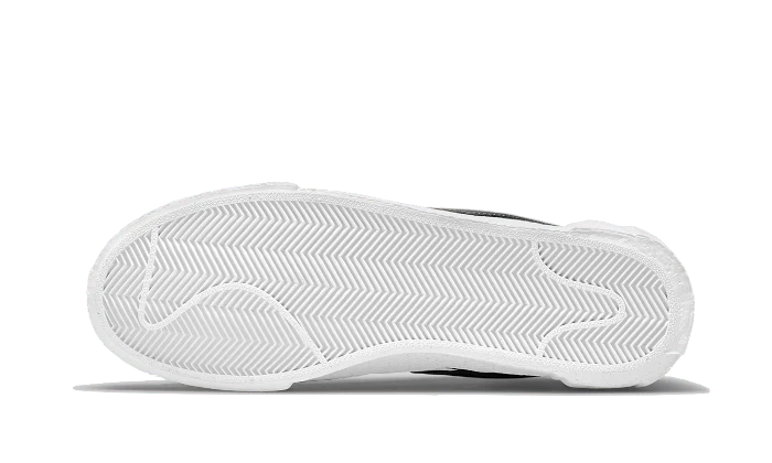 Nike Blazer Low Sacai Iron Grey - Image 3