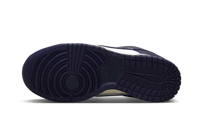 Nike Dunk Low Vintage Navy - Image 3