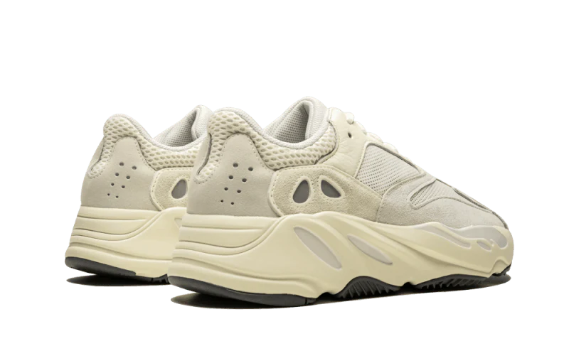 Yeezy 700 Analog - Image 3