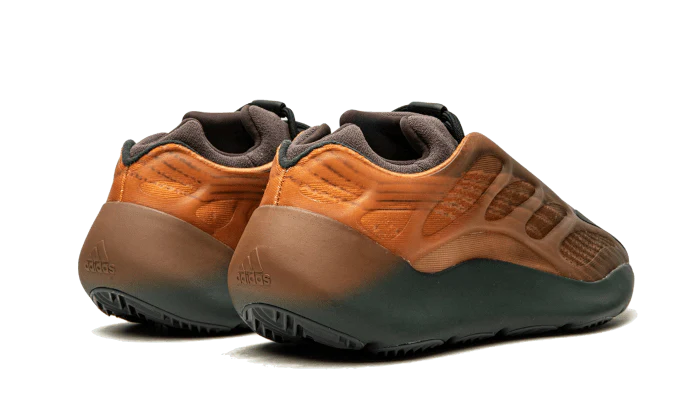 Yeezy 700 V3 Copper Fade - Image 3